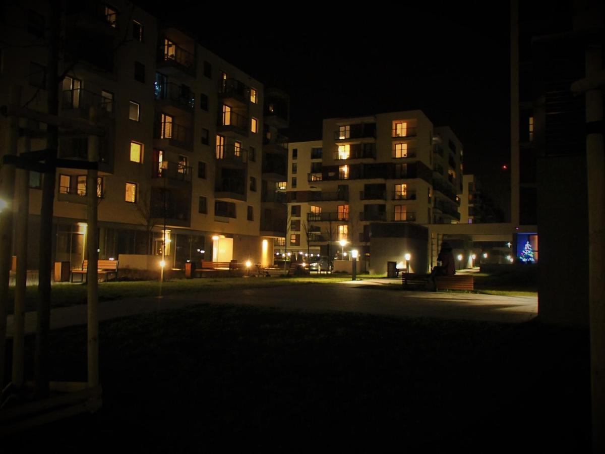 Cracovia Garden Nowa 5 Dzielnica Apartment Luaran gambar