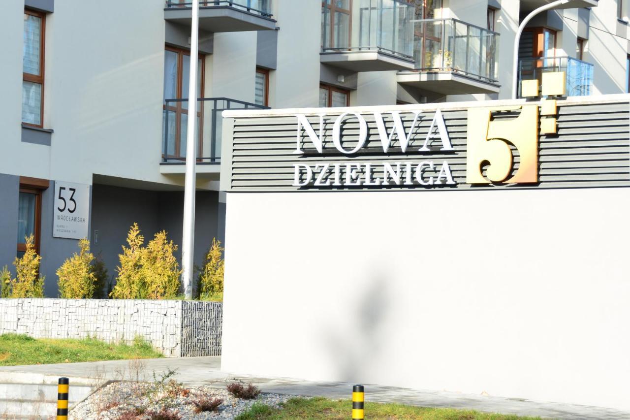 Cracovia Garden Nowa 5 Dzielnica Apartment Luaran gambar