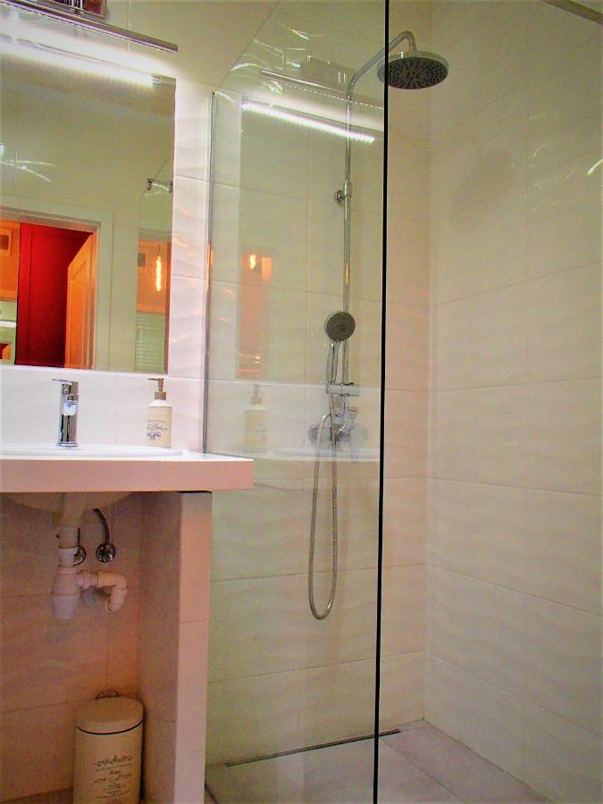 Cracovia Garden Nowa 5 Dzielnica Apartment Luaran gambar